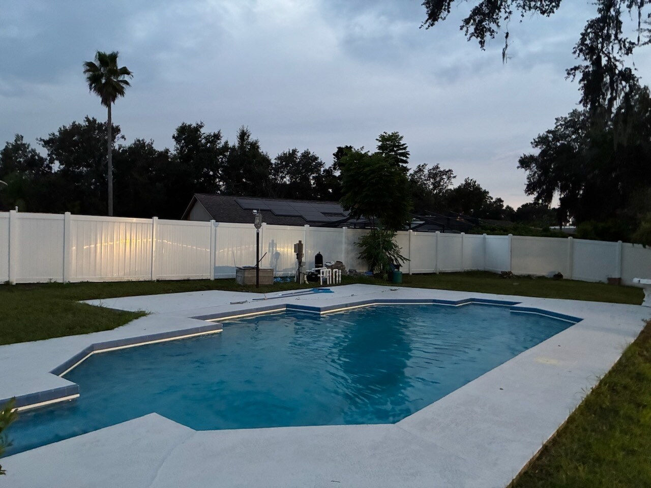 Building Photo - 811 Granite Rd