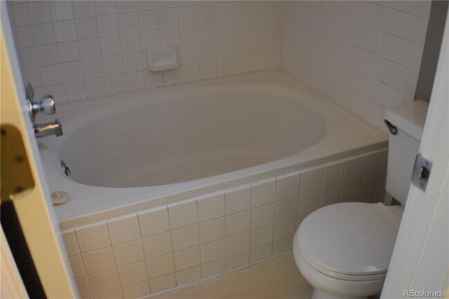 Building Photo - 952 Dancing Horse Dr