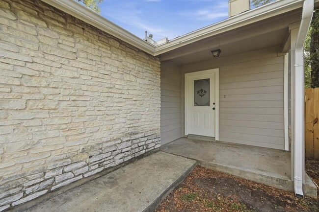 Building Photo - 2514 Howellwood Wy