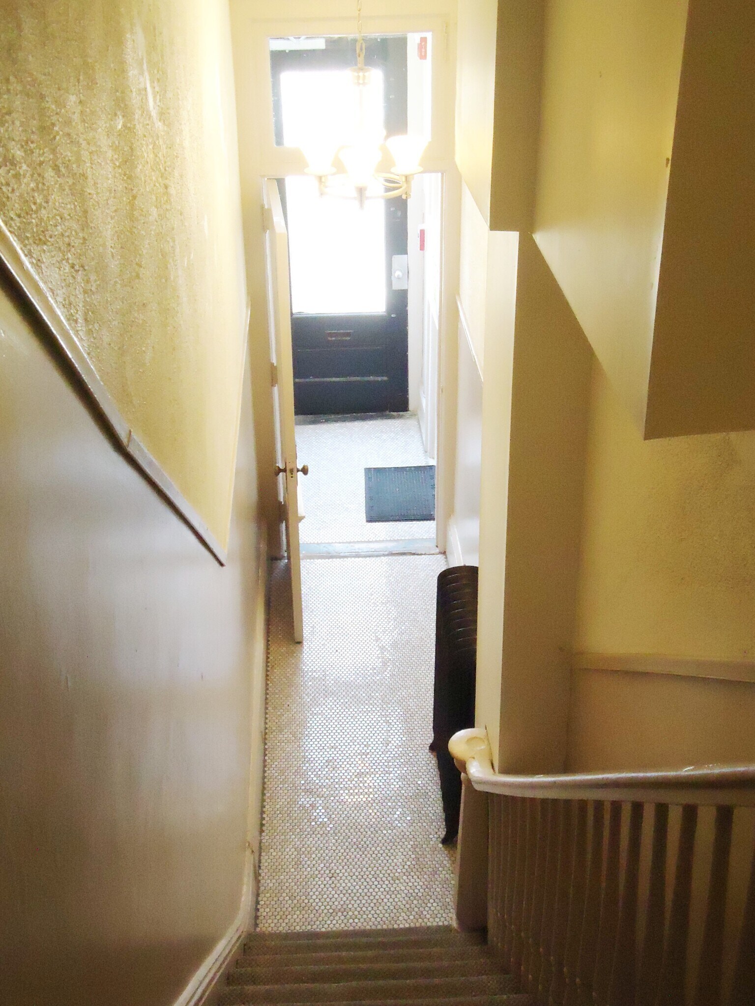 Entrance Hall - 1355 Ridge Ave