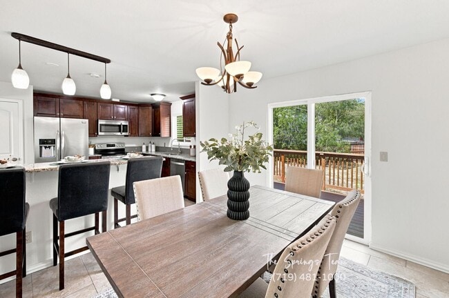 Building Photo - 1239 Suncrest Way