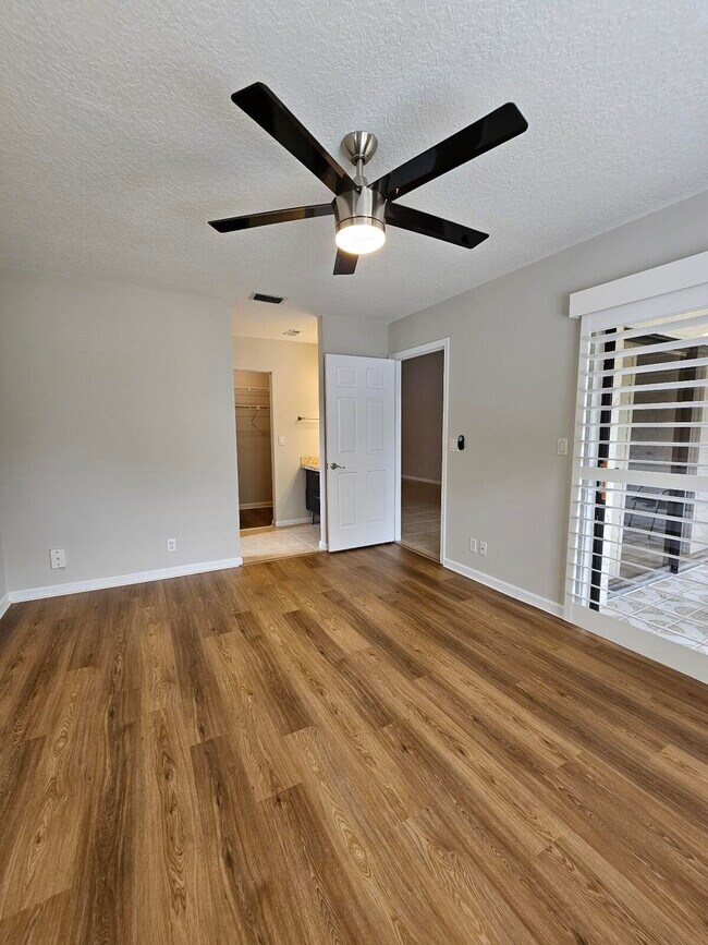 Building Photo - 3375 Jaywood Terrace