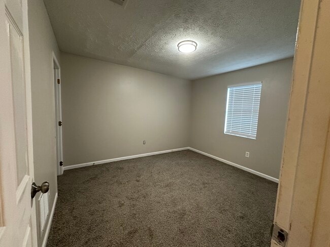 Building Photo - 1426 Riverline Trail