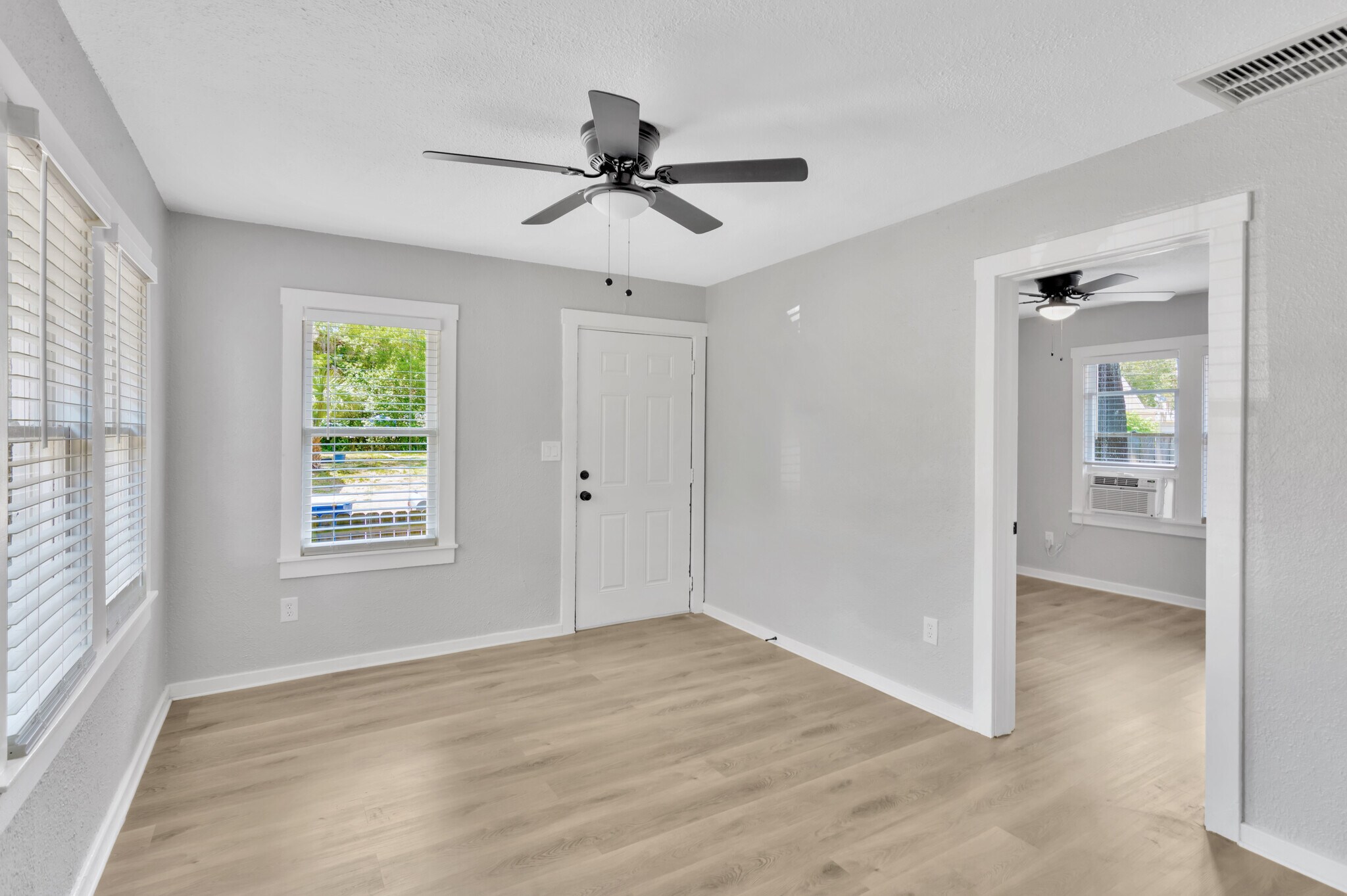 Living Room - 1485 Hamlet Ave
