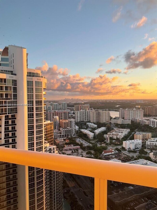 Building Photo - 18201 Collins Ave