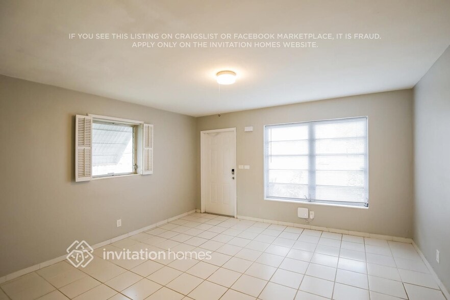 Building Photo - 6338 NW 24th Ct