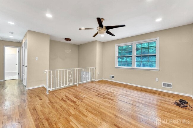 Building Photo - 5 Pelmont Pl