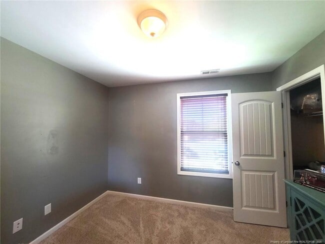 Building Photo - 139 Spillburg Ct
