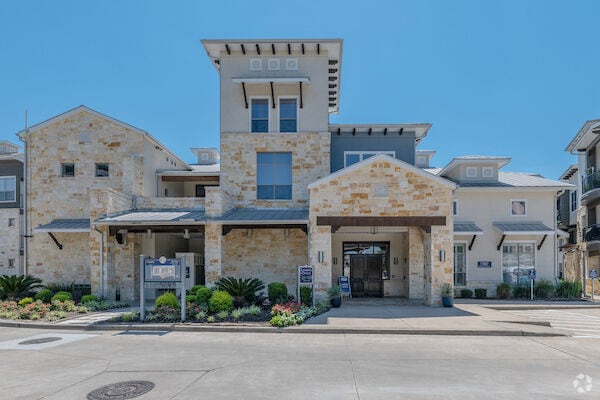 Building Photo - Cantera at Towne Lake