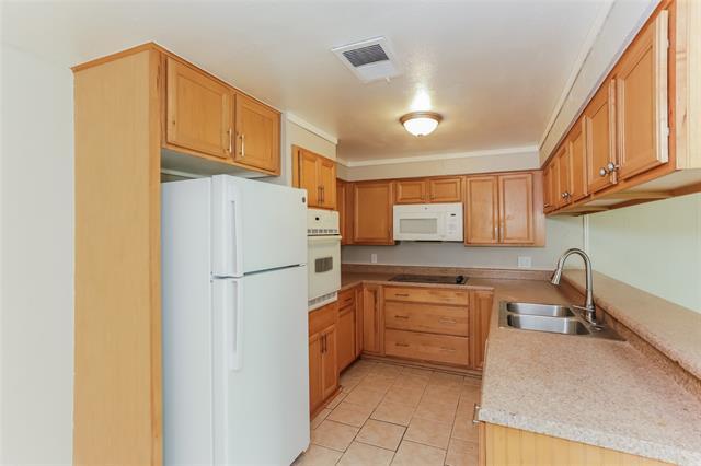 Building Photo - 2513 Mardell Dr