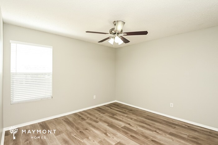 Building Photo - 525 Linacre Dr