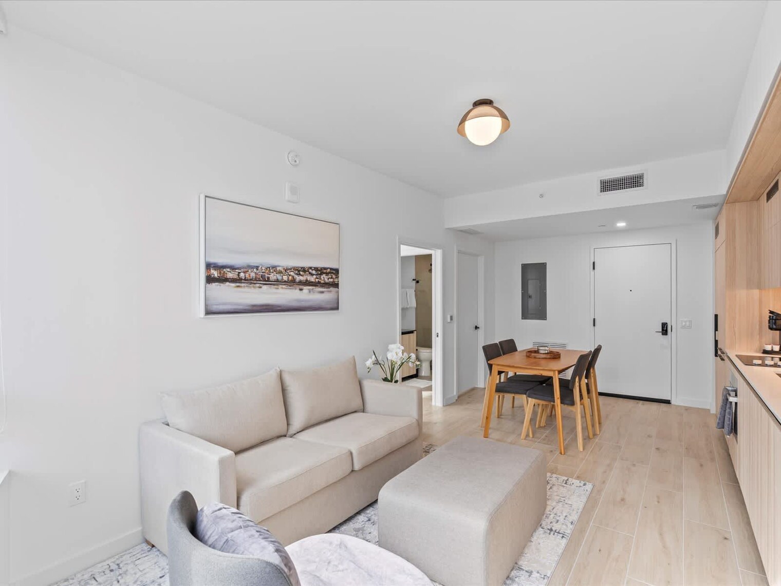 Building Photo - 225 N Miami Ave