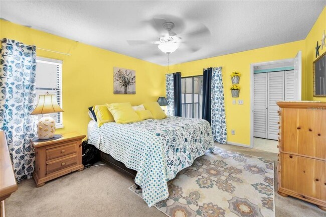 Building Photo - 300 S Florida Ave