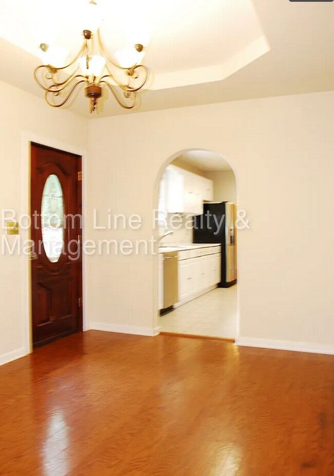 Building Photo - 7800 Ocala Rd