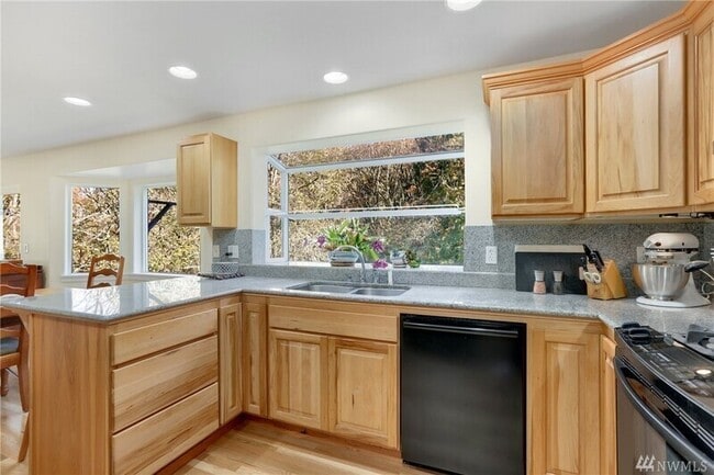 Building Photo - 16034 76th Pl NE