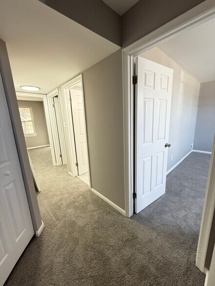 Building Photo - 518 Brighton Pl