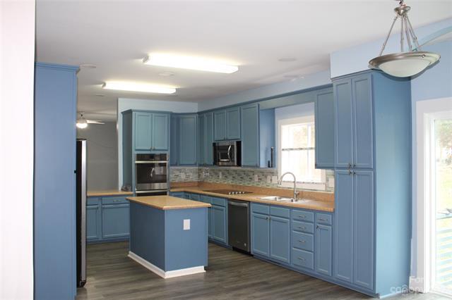 Building Photo - 13030 Homewood Dr