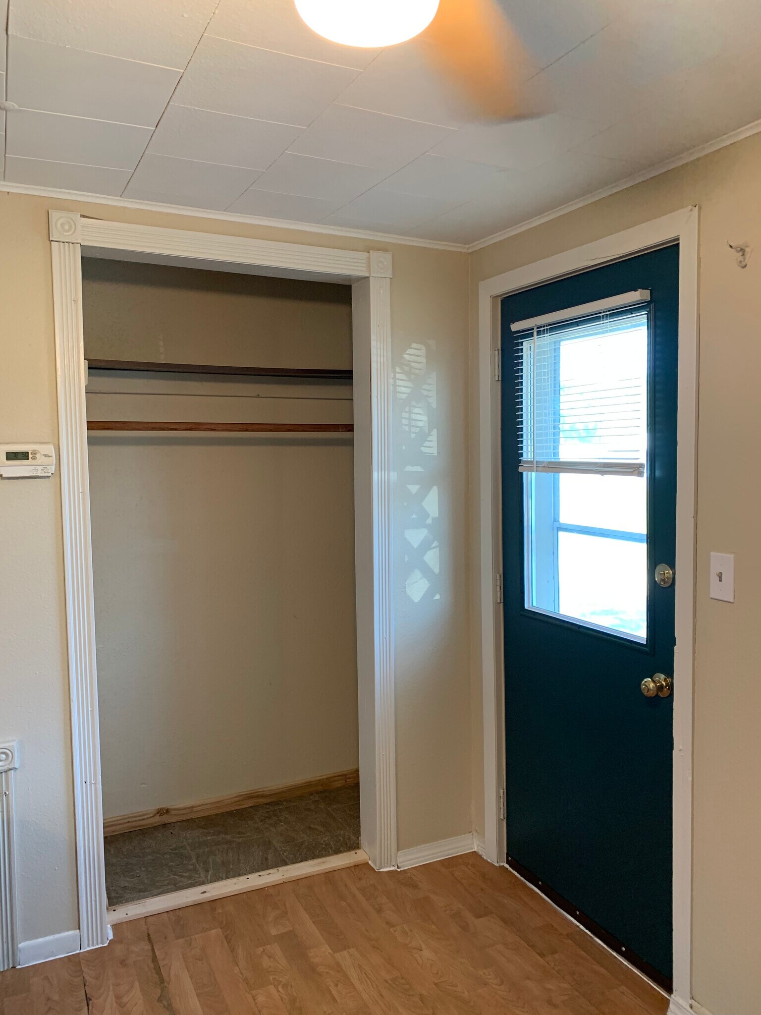 Large entryway closet - 109 US-52