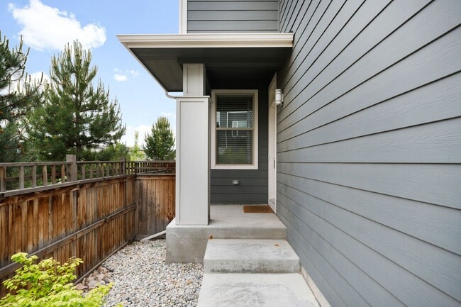 Building Photo - Spacious 5BD, 4.5BA Denver Home with Finis...