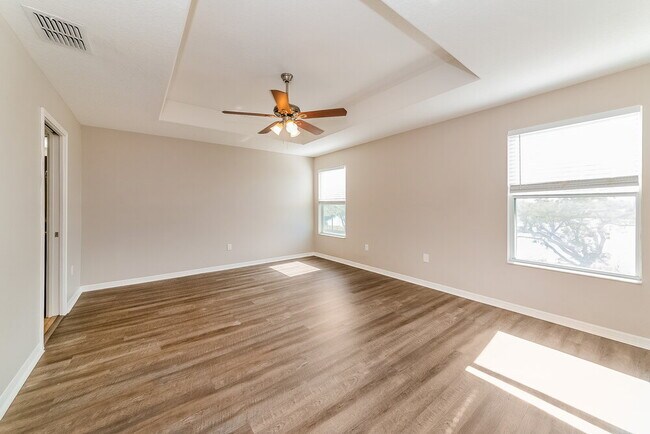 Building Photo - 1004 Seminole Sky Dr