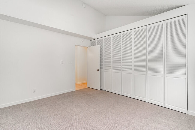 Building Photo - 6413 Sand Point Way NE