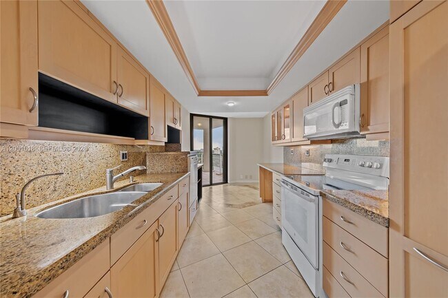 Building Photo - 4000 Towerside Terrace