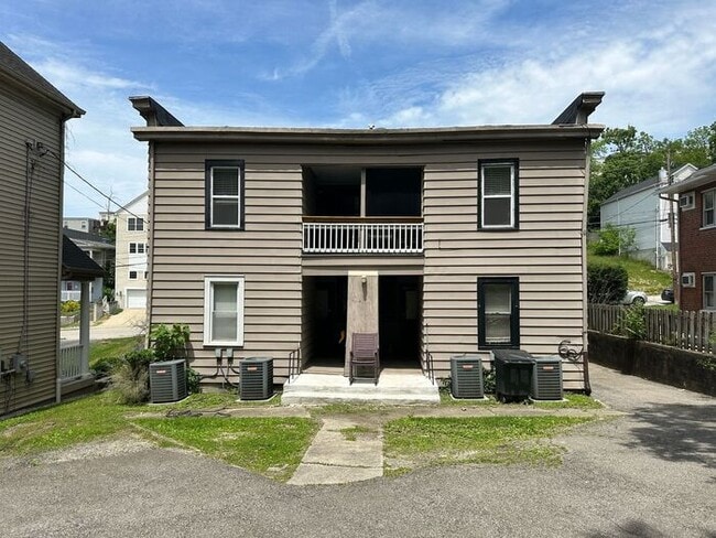 Building Photo - Perfect location - beautifully updated 2 bed!