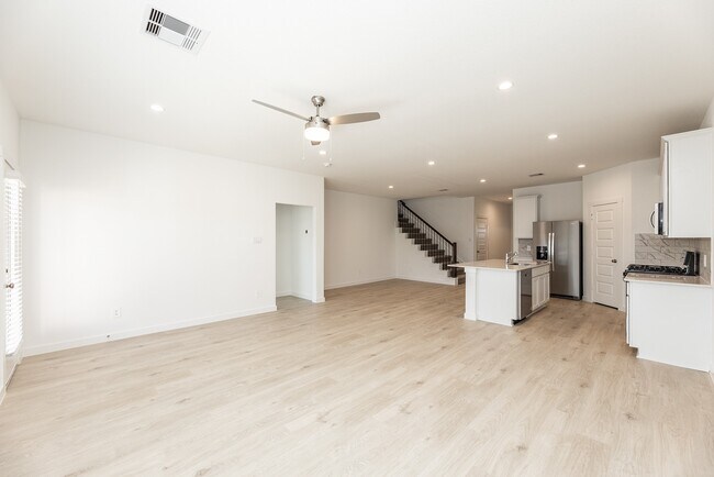 Building Photo - 31719 Kellan Grv Ct