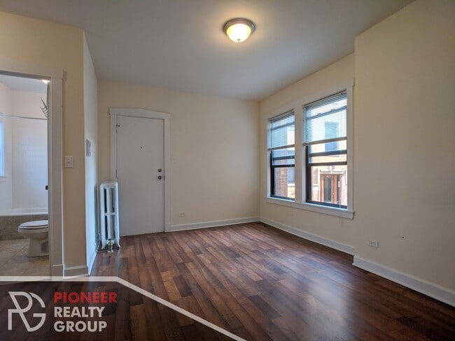 Building Photo - 2648 N Spaulding Ave