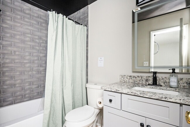 Building Photo - 3092 Destin Cir