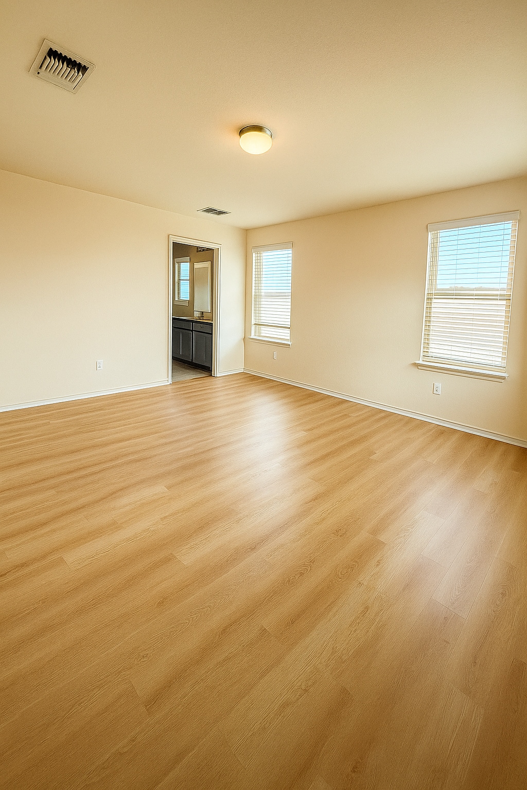 Building Photo - 2060 Cliffbrake Way