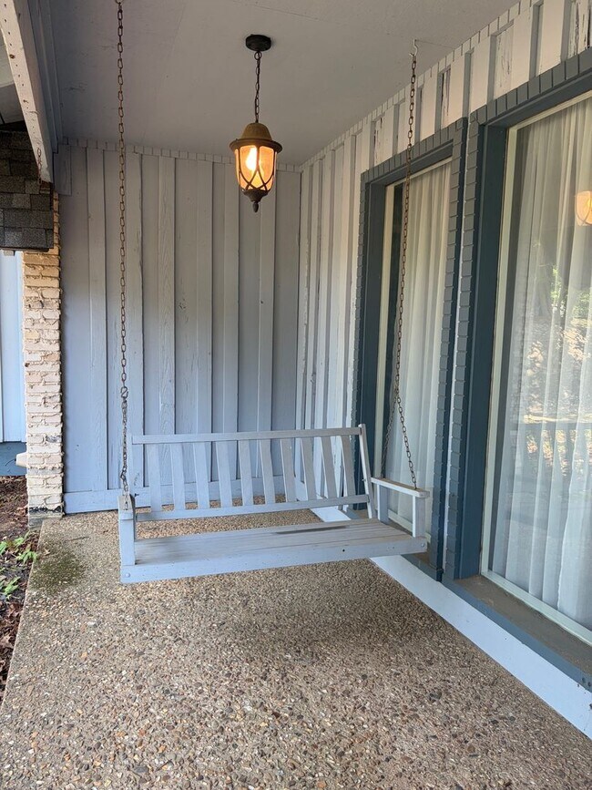 Building Photo - 1101 Silverwood Cove