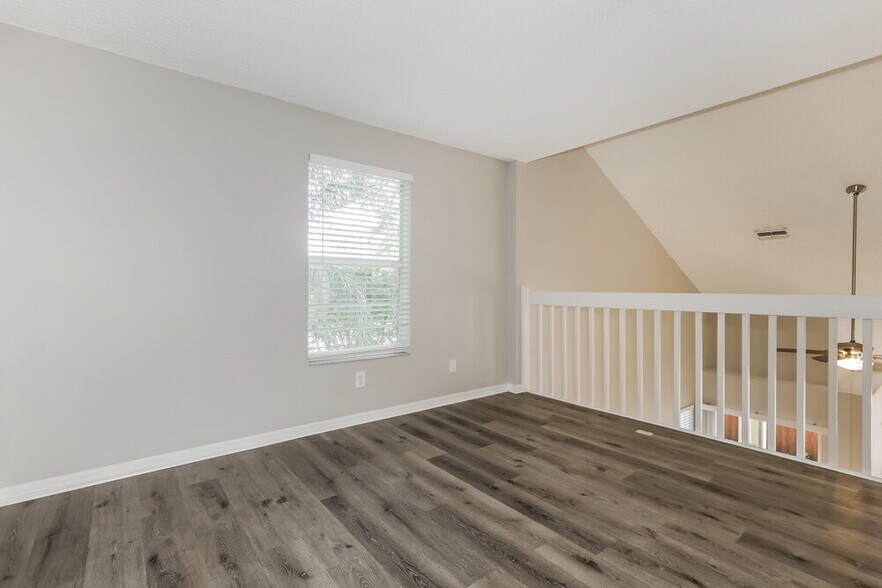 Building Photo - 1443 Scotch Pine Dr
