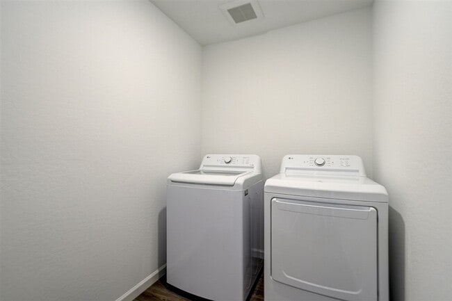 Building Photo - Brand New 3 Bedroom, 2 Bath Home! Never Been Lived In!