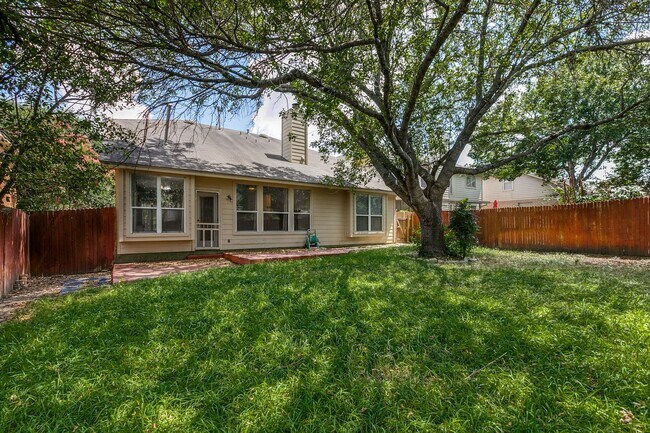 Building Photo - 3027 Fall Mist Dr