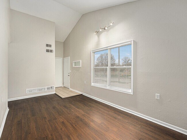 Building Photo - Bellefontaine