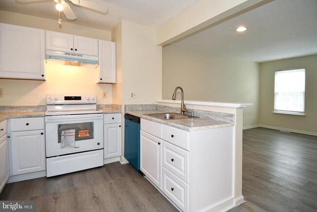 Building Photo - 11521 Aberstraw Way