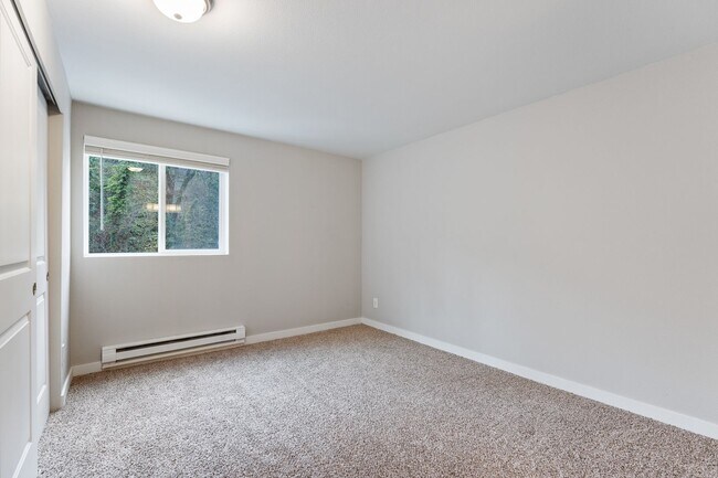 Building Photo - Come Home To An Amazing View! Remodeled Two Bedroom Two Bath! One Month Free!