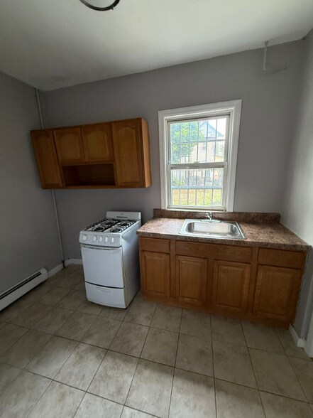 Building Photo - 315 E Jersey St