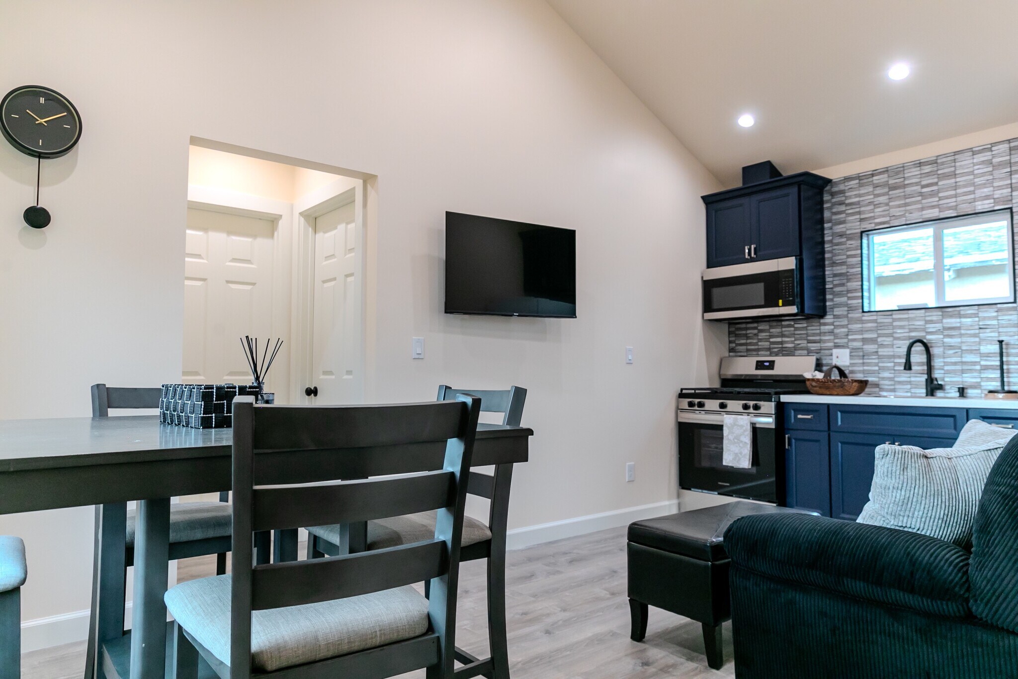 Building Photo - 1009 Arlington Ave