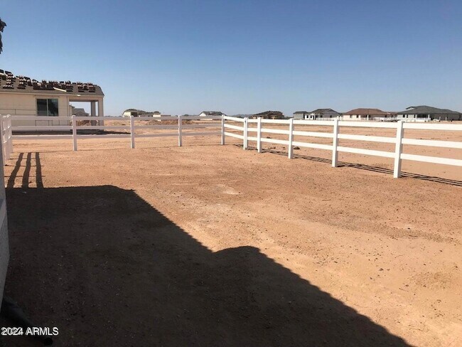 Building Photo - 10512 W Appaloosa TR