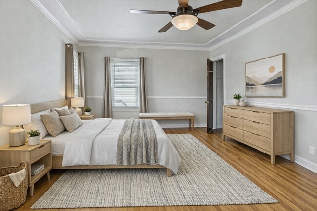 Building Photo - 3423 N Springfield Ave