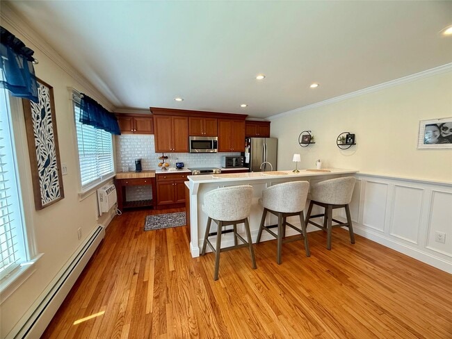 Building Photo - 250 Beechwood Ave