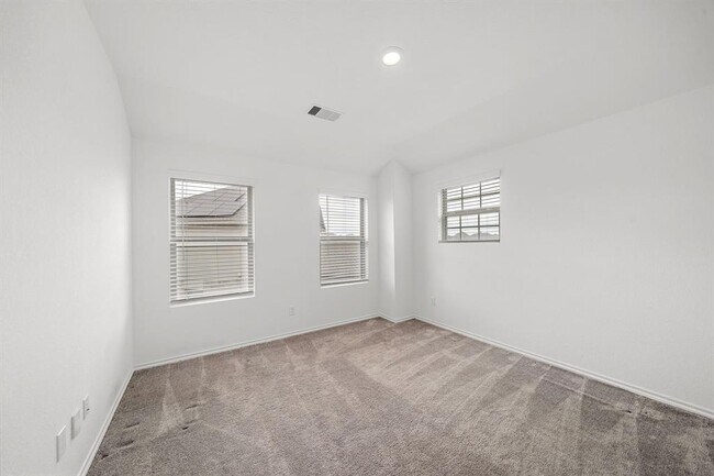 Building Photo - 32510 Orchard Haze Dr