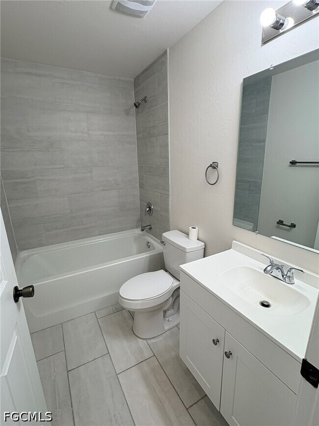 Building Photo - 828 Gleason Pkwy