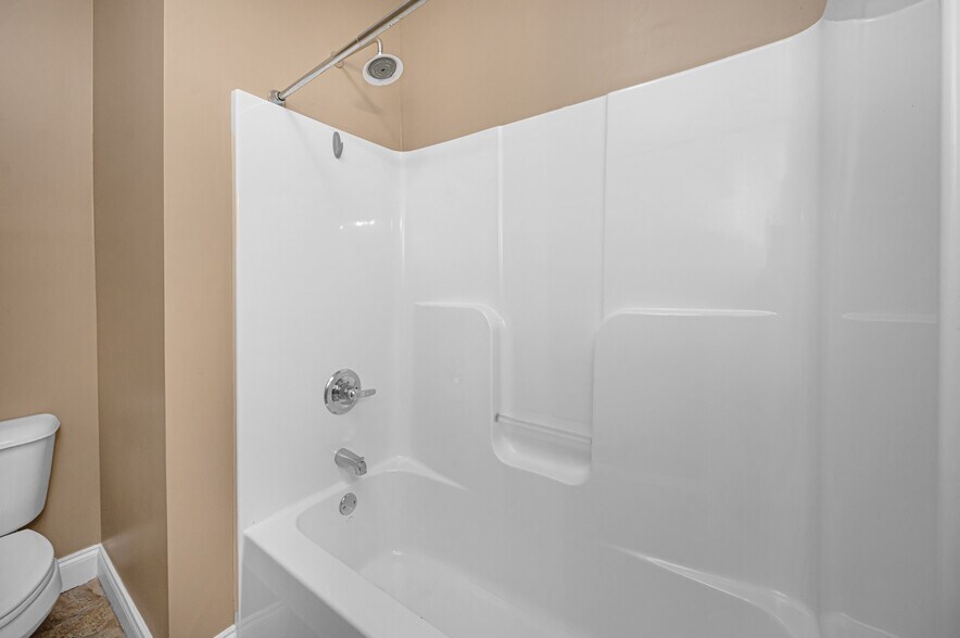 Building Photo - 12696 Alpine Cir