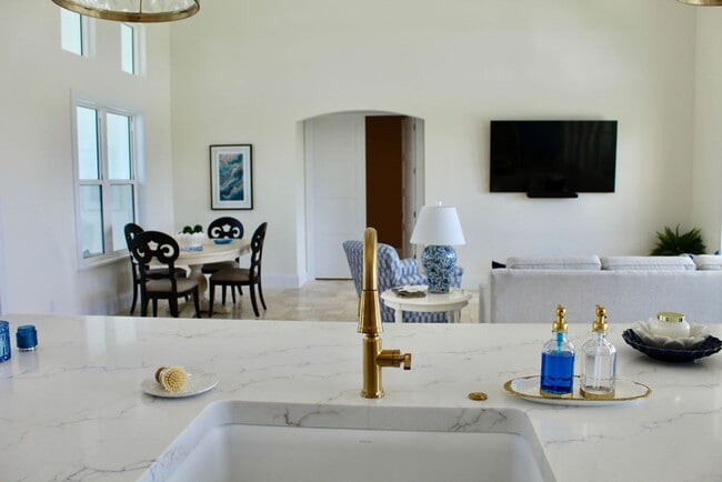 Building Photo - Fully Furnished 3 Bedroom, 3.5 Bath Home with Stunning Intracoastal Views