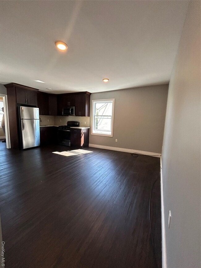 Building Photo - 41 Chapman Pl