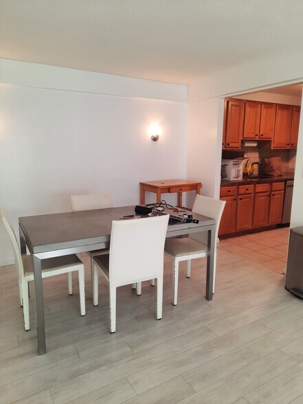 Building Photo - 56 Townsend St