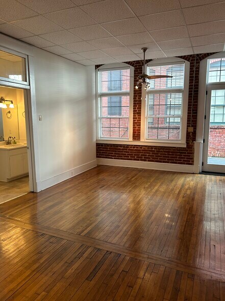 Building Photo - 169 E Main St
